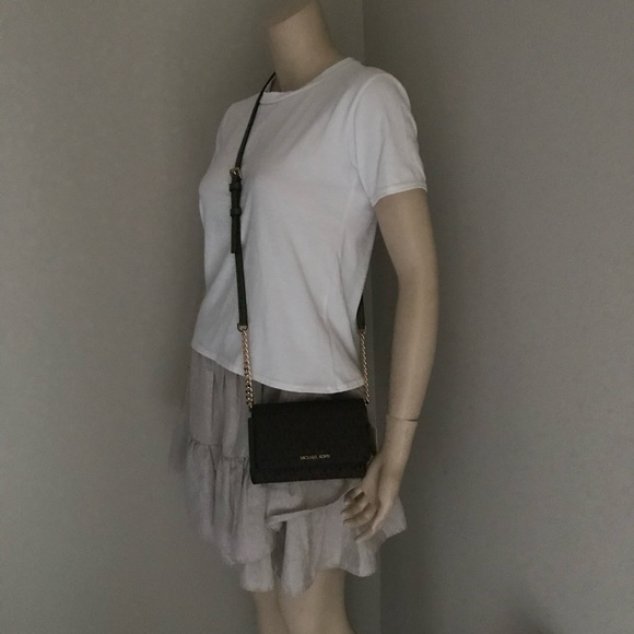 Michael Kors Purse🎈🎈 - Picture 5 of 12